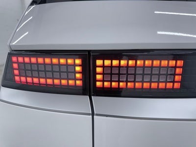 2024 Hyundai IONIQ 5 SE