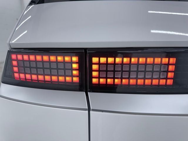 2024 Hyundai IONIQ 5 SE