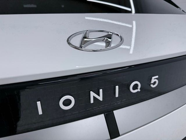 2024 Hyundai IONIQ 5 SE