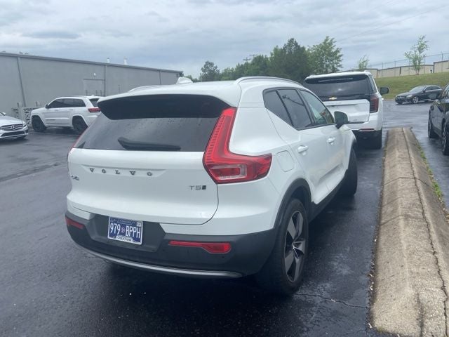 2019 Volvo XC40 Momentum