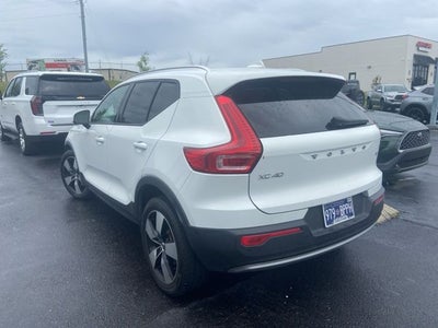 2019 Volvo XC40 Momentum