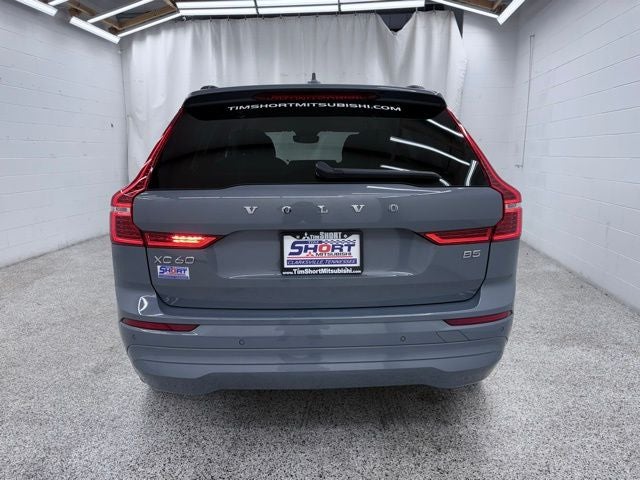 2022 Volvo XC60 B5 Momentum