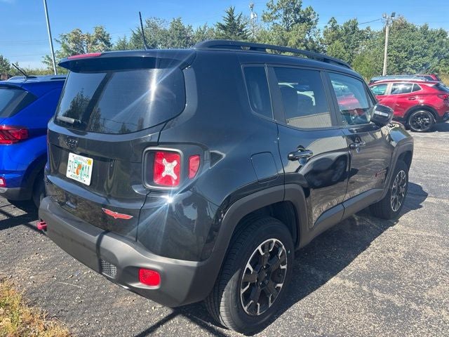 2023 Jeep Renegade Trailhawk