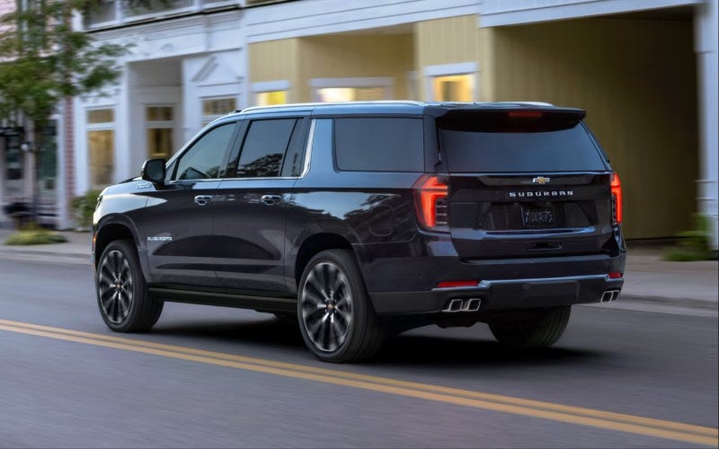 2027chevroletsuburban-exterior-02